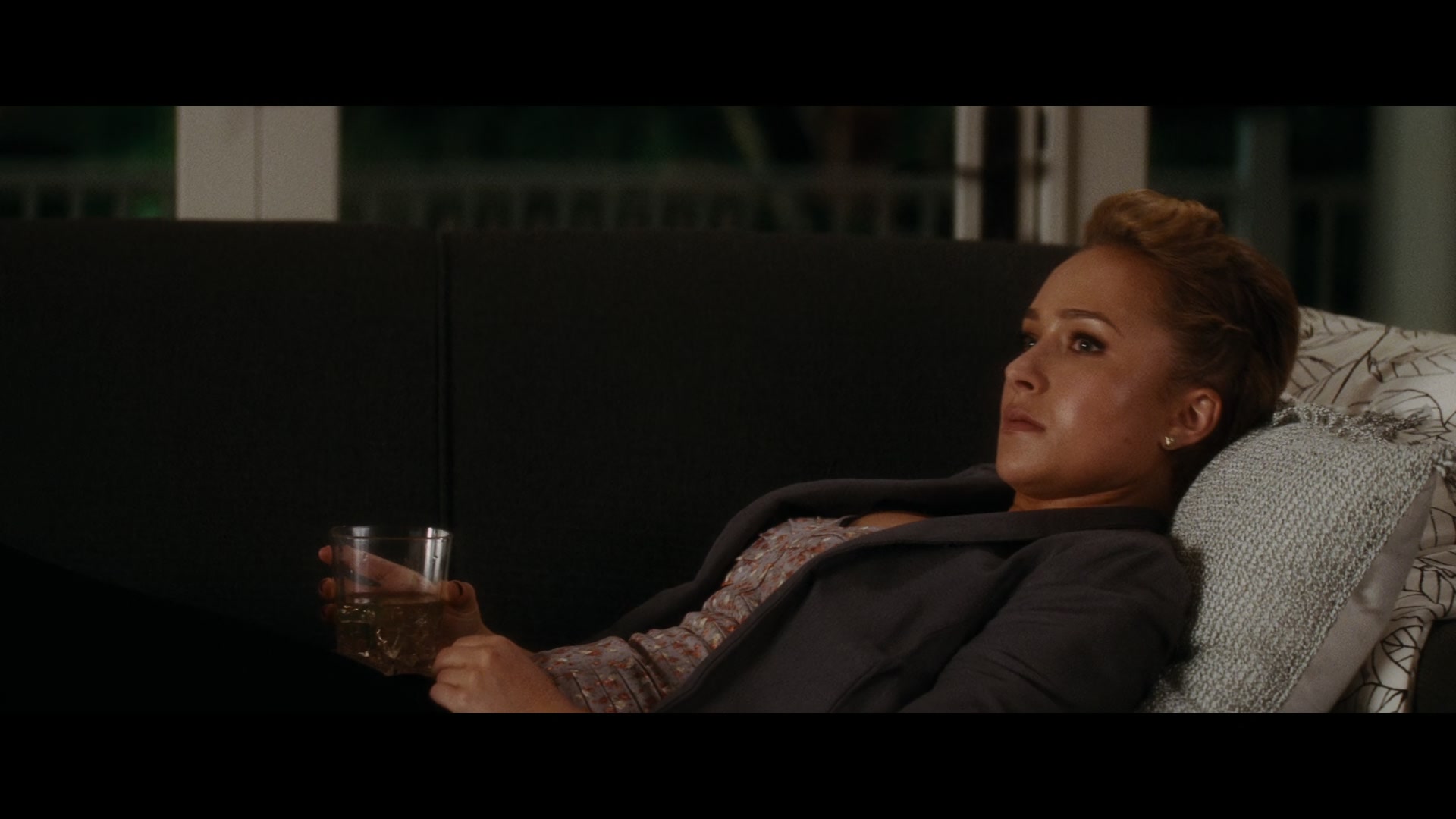Scream_4_2011_1080p_11331~0.jpg