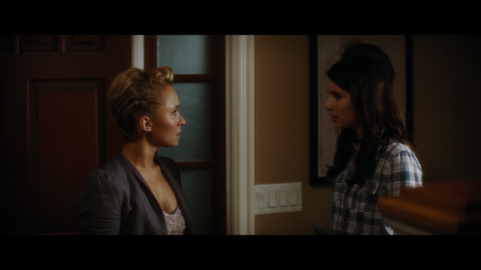 Scream_4_2011_1080p_11403~0.jpg
