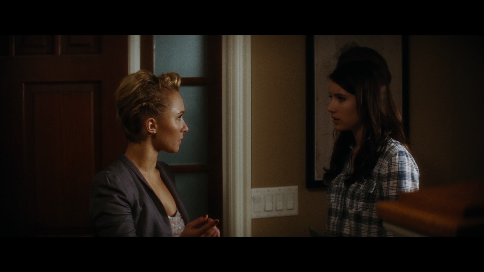 Scream_4_2011_1080p_11409~0.jpg