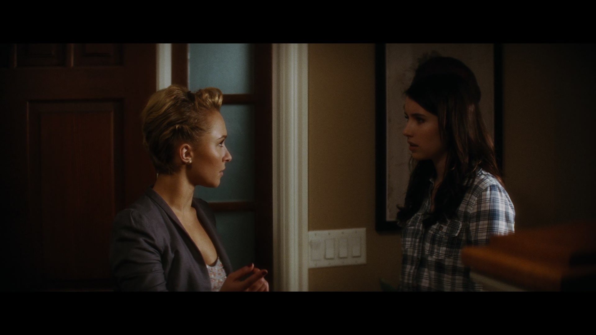 Scream_4_2011_1080p_11410~0.jpg