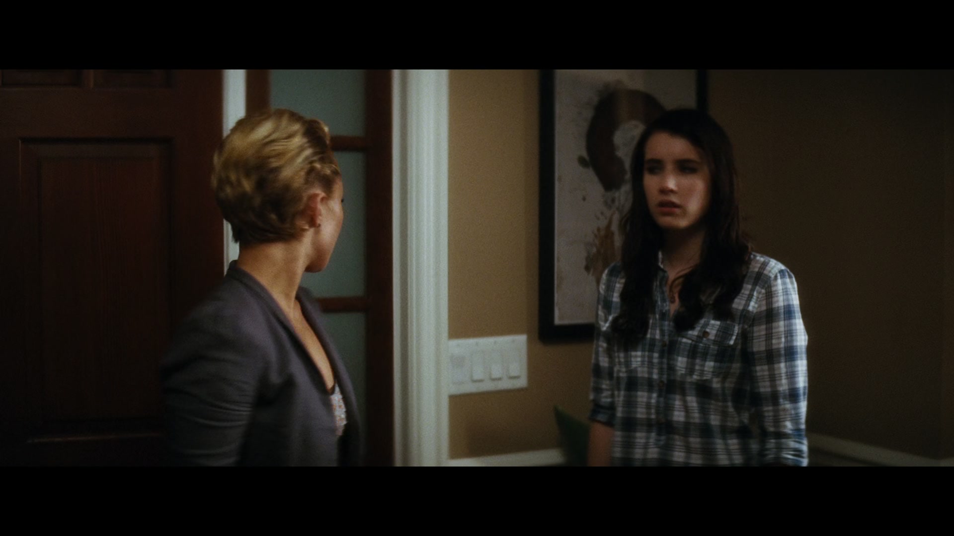 Scream_4_2011_1080p_11437~0.jpg