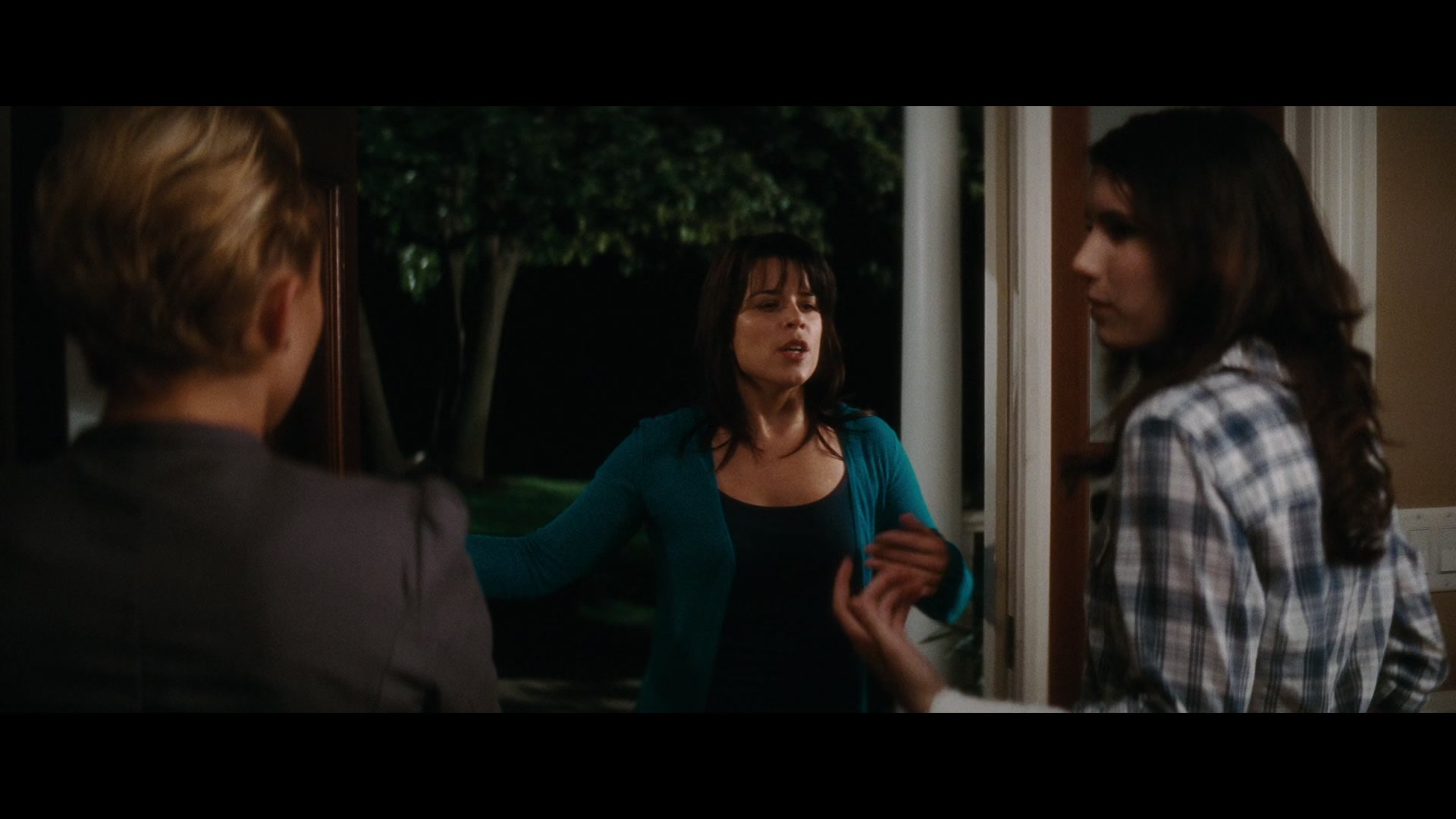 Scream_4_2011_1080p_11451~0.jpg