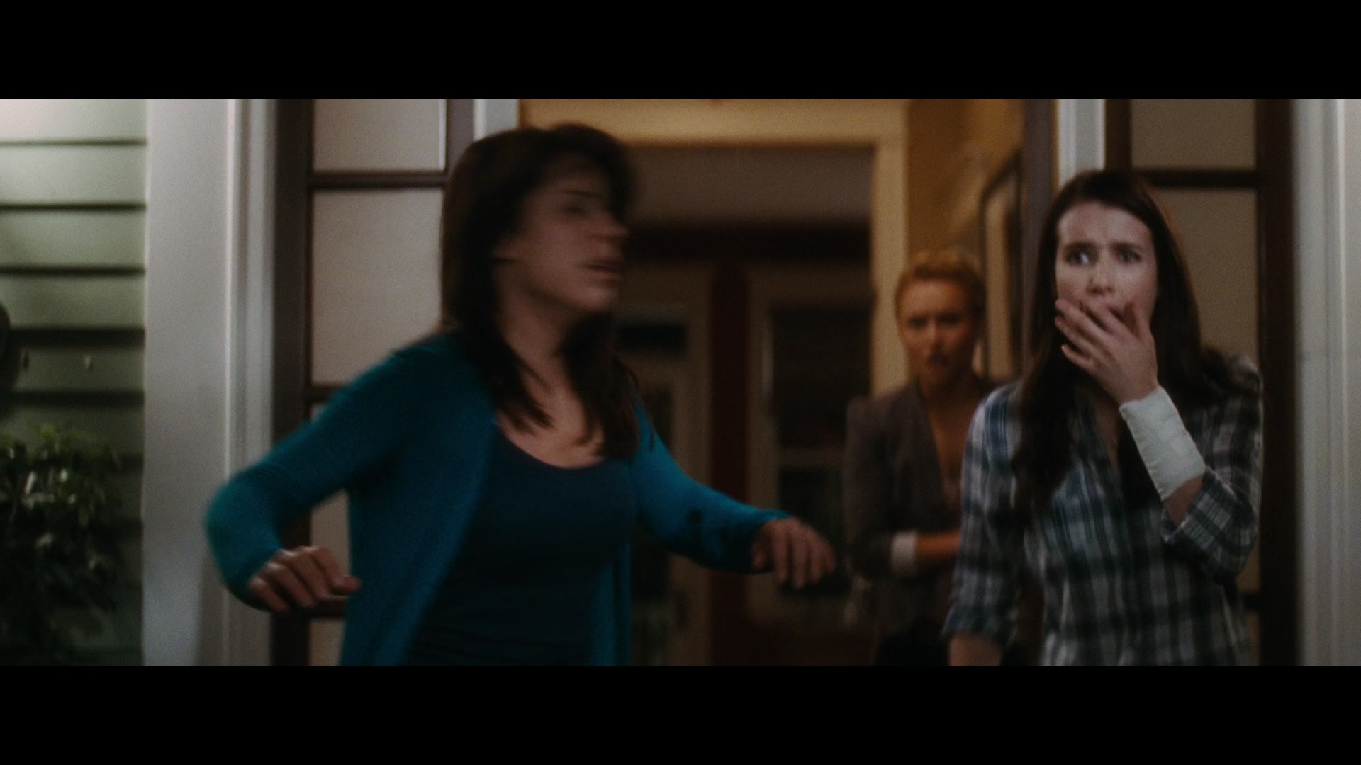 Scream_4_2011_1080p_11474~0.jpg Scream_4_2011_1080p_11474~0.jpg
