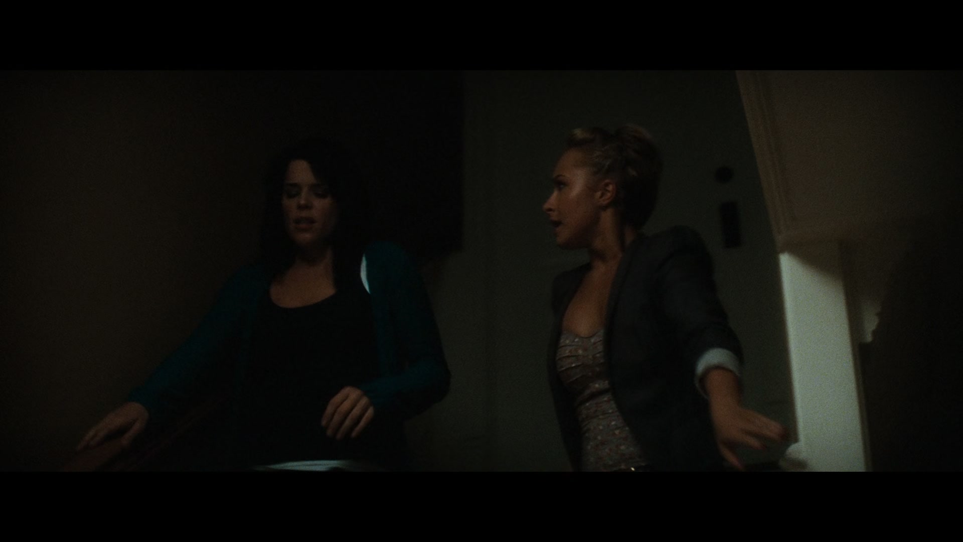 Scream_4_2011_1080p_11762~0.jpg Scream_4_2011_1080p_11762~0.jpg