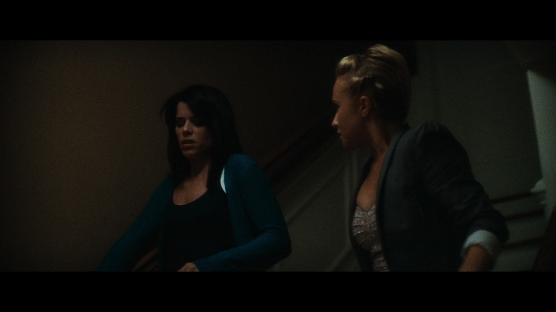 Scream_4_2011_1080p_11764~0.jpg Scream_4_2011_1080p_11764~0.jpg