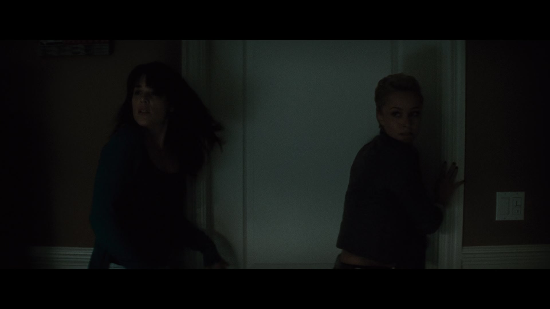 Scream_4_2011_1080p_11786~0.jpg Scream_4_2011_1080p_11786~0.jpg