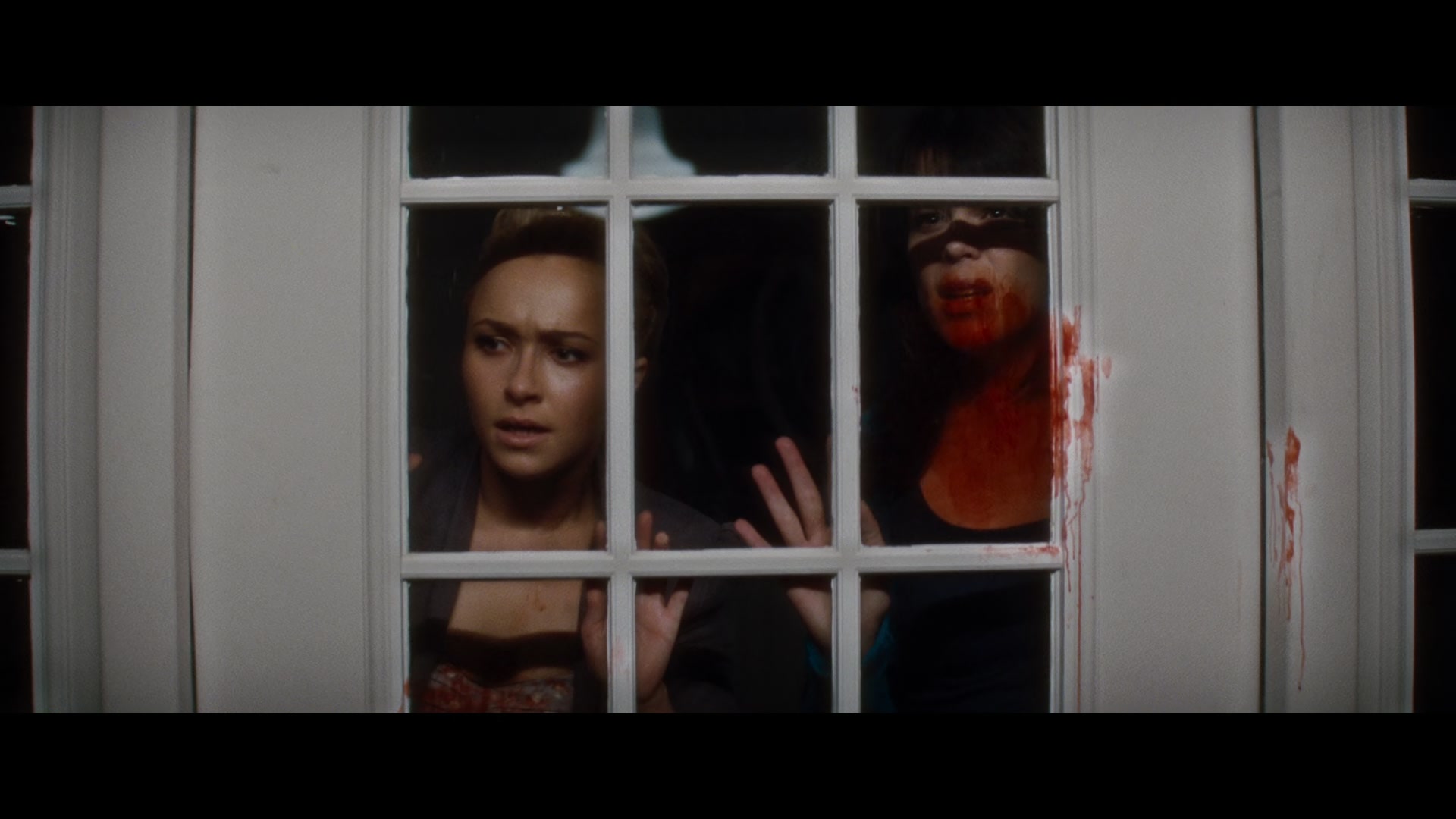 Scream_4_2011_1080p_11885~0.jpg