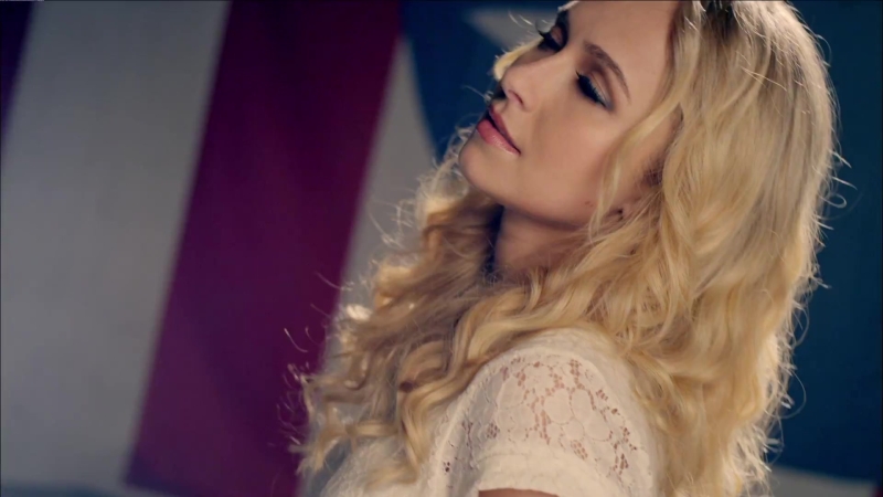 HaydenPanettiere_Telescope_MusicVideo_302.jpg